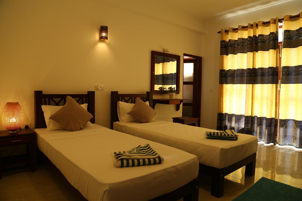 Hikka Regent Hotel Hikkaduwa Exterior foto